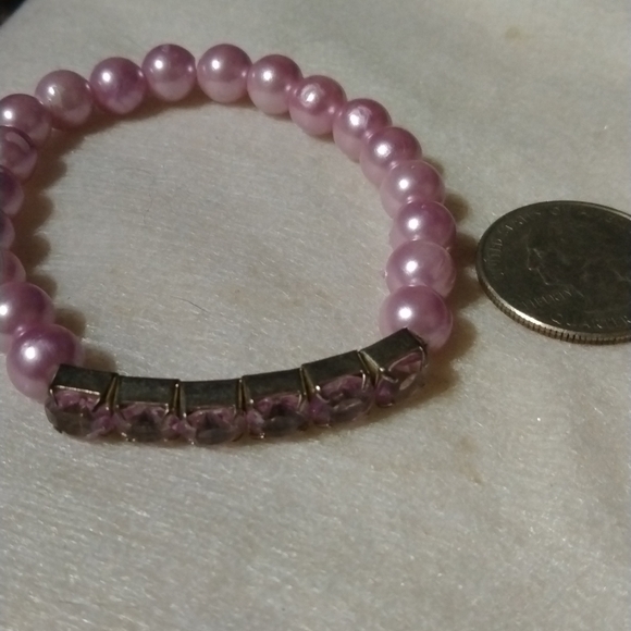 Girls lavender purple bracelet stretch NWT (sku 681) - Picture 6 of 7